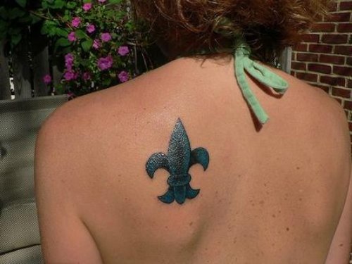 Black Ink Fleur De Lis Tattoo On Back Shoulder
